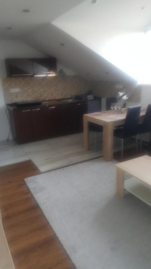 Apartman Zlata Rybka Podhájska Екстериор снимка