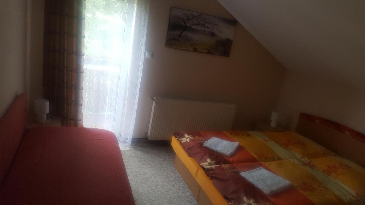 Apartman Zlata Rybka Podhájska Екстериор снимка