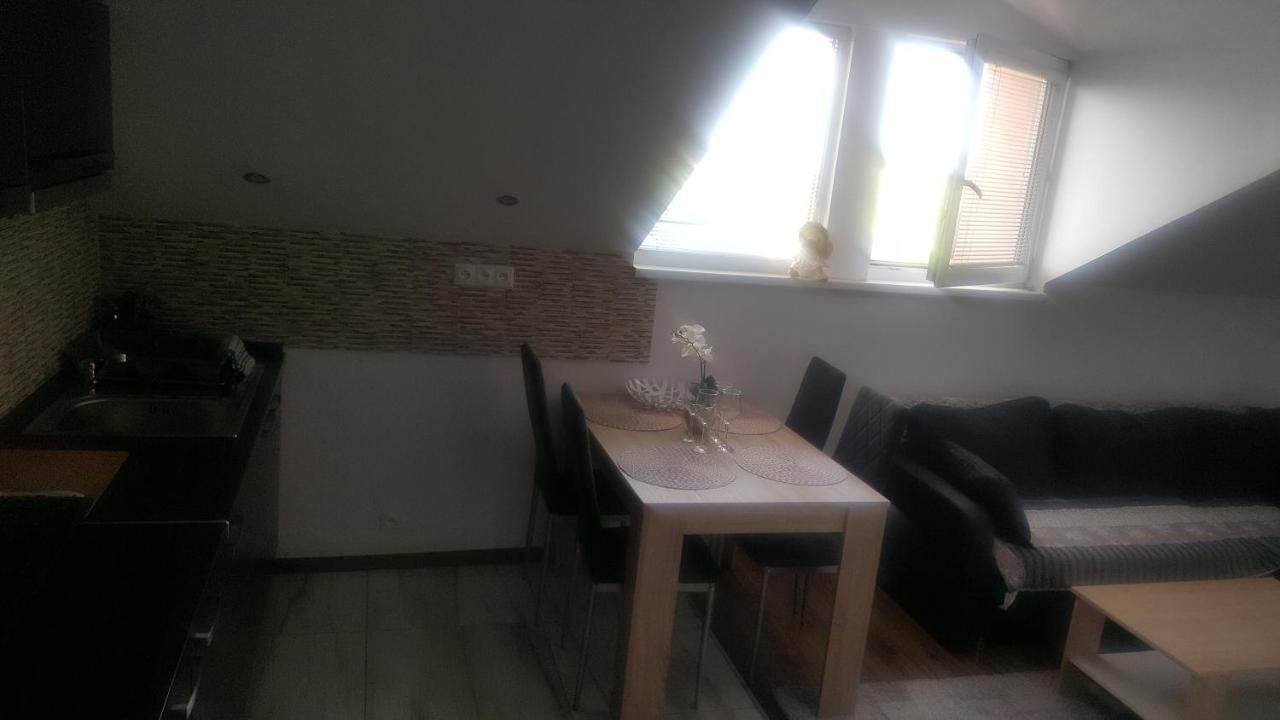 Apartman Zlata Rybka Podhájska Екстериор снимка