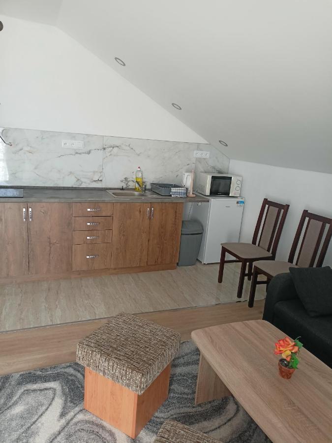 Apartman Zlata Rybka Podhájska Екстериор снимка