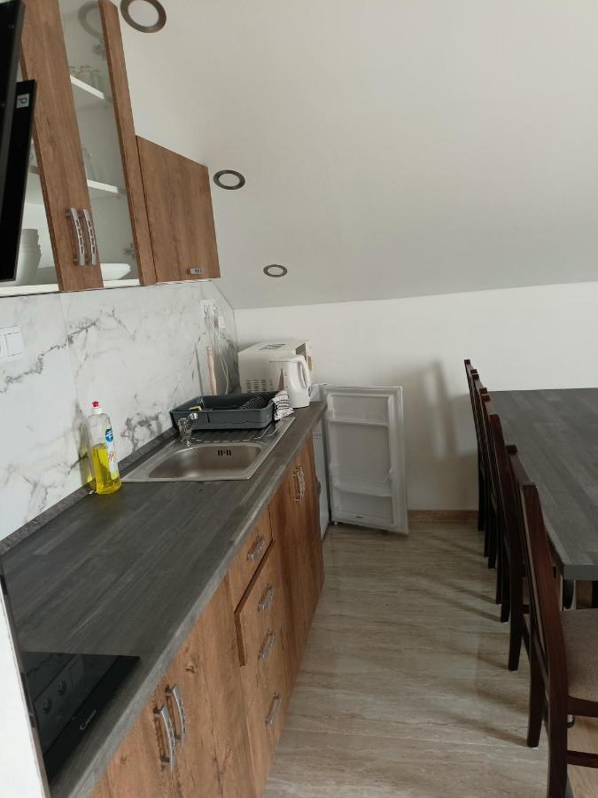 Apartman Zlata Rybka Podhájska Екстериор снимка